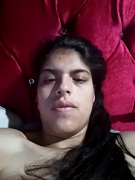 SweetBigLorena2024 online show from December 25, 2024, 9:00 pm