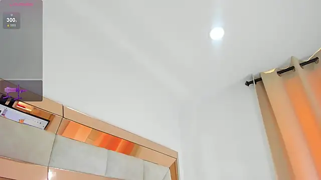 Snapshot of Salomethompson- chatting on September 30, 2025, 6:58 pm Salomethompson- online show from September 30, 2025, 6:58 pm