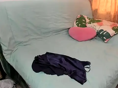 MonicaGarcia  online show from September 30, 2025, 12:55 pm