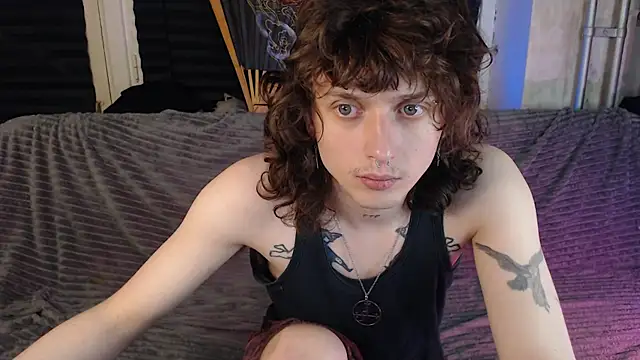 Snapshot of axxxturel chatting on June 4, 2026, 5:28 pm axxxturel online show from June 4, 2026, 5:28 pm