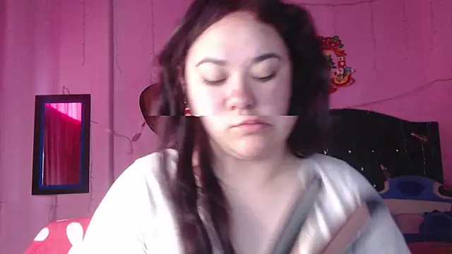 NikkiRous  online show from October 29, 2025, 1:10 pm