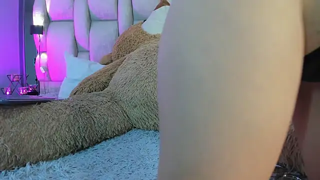  LauraTaylor  online show from September 17, 2025, 7:27 pm