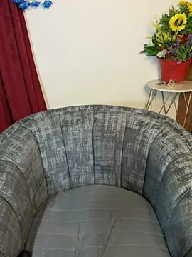 kanela3434 online show from November 24, 2025, 9:15 pm