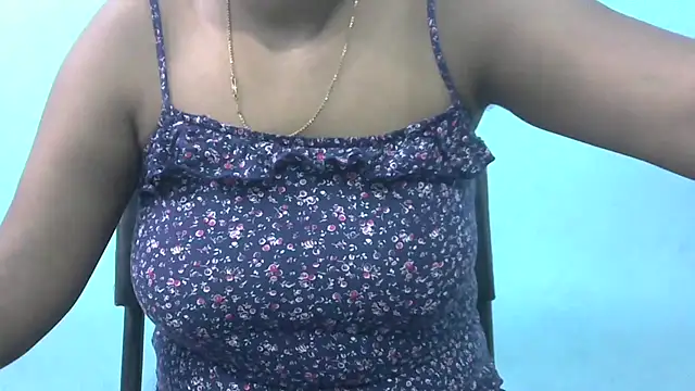 Im Cute online show from December 14, 2025, 6:52 am