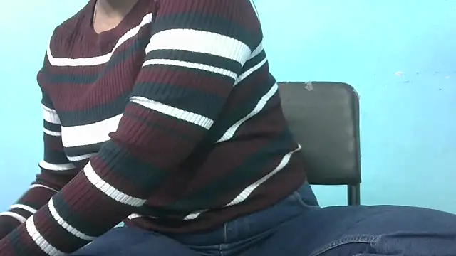 Im Cute online show from December 15, 2025, 6:08 am