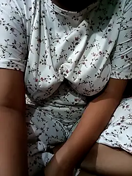 Im Cute online show from October 8, 2025, 7:58 pm