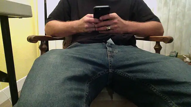 Snapshot of BIGWHITECOCKDOC36 chatting on October 2, 2025, 1:36 pm BIGWHITECOCKDOC36 online show from October 2, 2025, 1:36 pm
