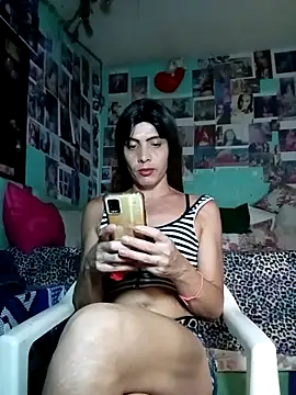 Snapshot of zza065 chatting on March 5, 2026, 10:37 pm zza065 online show from March 5, 2026, 10:37 pm