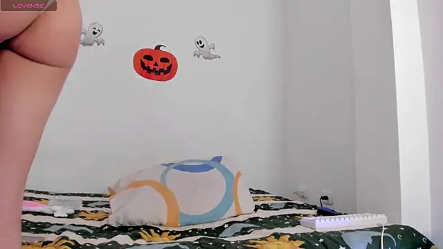 Snapshot of its_me_miley chatting on October 30, 2025, 1:53 pm its me miley online show from October 30, 2025, 1:53 pm