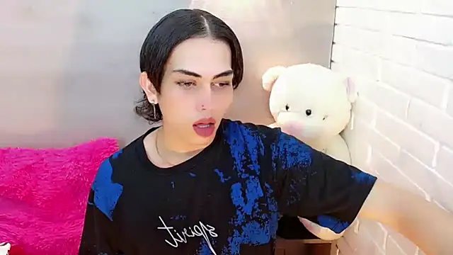 Daniela Pink  online show from November 12, 2025, 7:29 pm