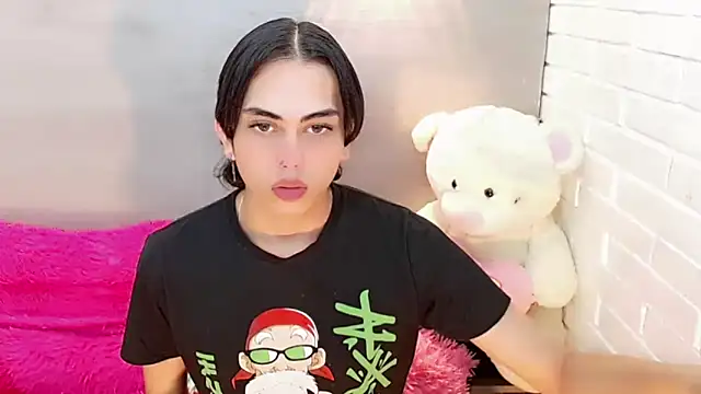 Daniela Pink  online show from November 14, 2025, 7:50 pm