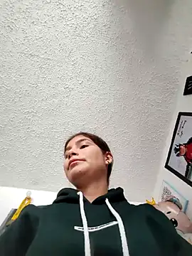 Sasha smith23 online show from March 7, 2025, 5:17 pm