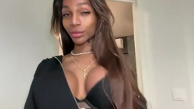 Snapshot of _lizsamantha chatting on March 31, 2026, 7:05 pm lizsamantha online show from March 31, 2026, 7:05 pm