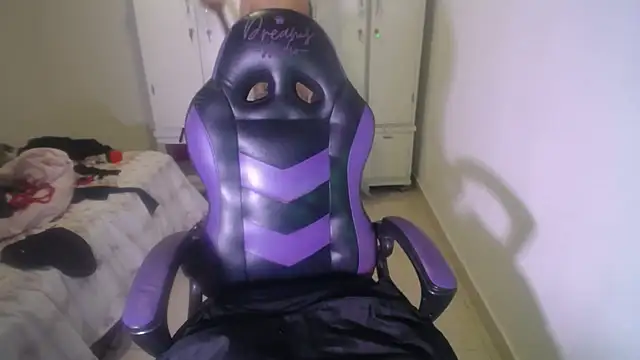 barbara anal squirt  online show from October 18, 2025, 11:07 pm