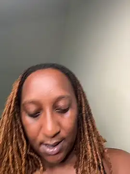 CarlaBeckky online show from October 20, 2025, 6:26 am