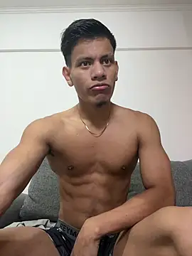 bbchocolate27 online show from April 8, 2026, 10:33 pm