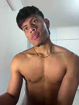 bbchocolate27 online show from May 19, 2026, 1:56 am
