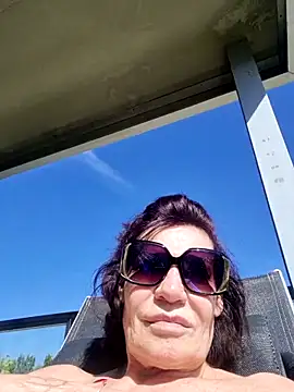 aubade246 online show from February 24, 2026, 11:11 am