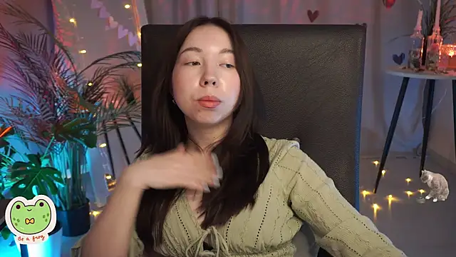 Sarah Son online show from February 18, 2025, 8:38 am