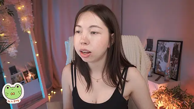 Sarah Son online show from March 18, 2025, 5:34 am