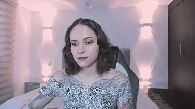 AnnyThompson  online show from January 8, 2026, 9:21 pm