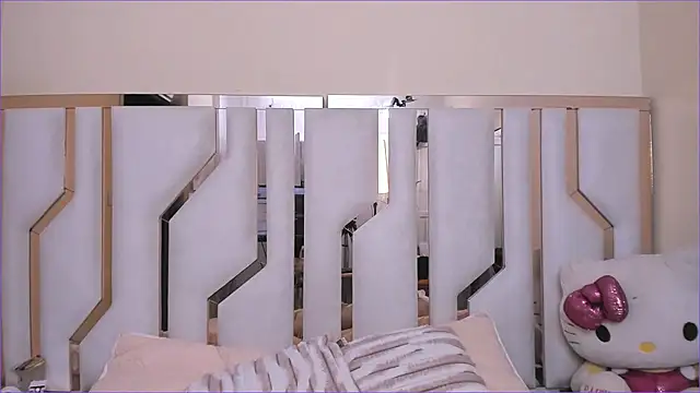 TifanyChill online show from December 21, 2025, 7:48 pm