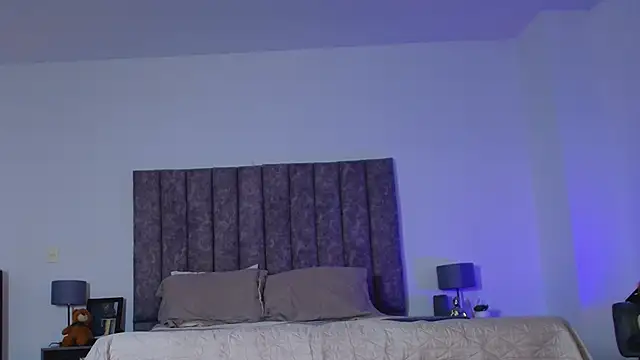 Snapshot of milaivanova chatting on September 19, 2025, 11:25 am milaivanova online show from September 19, 2025, 11:25 am