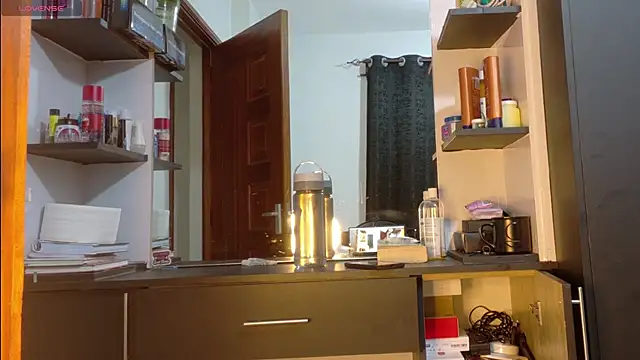 online bestie online show from January 7, 2026, 5:01 am