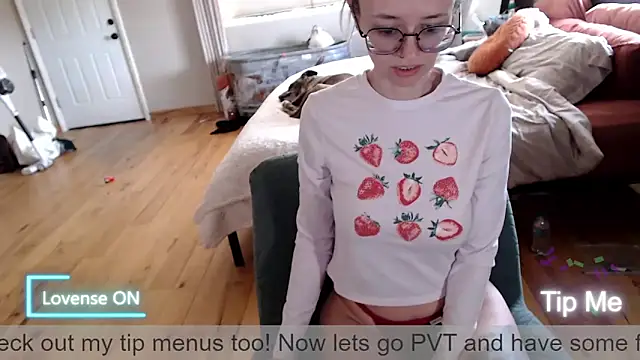 Snapshot of Plantbabeee chatting on April 23, 2026, 4:52 pm Plantbabeee online show from April 23, 2026, 4:52 pm