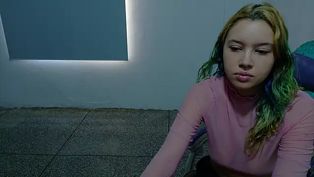 WandaDoll online show from February 16, 2026, 12:04 pm