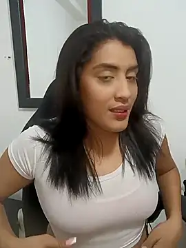 Snapshot of Julieta8 chatting on January 9, 2025, 8:55 am Julieta8 online show from January 9, 2025, 8:55 am