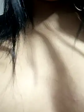 Snapshot of Julieta8 chatting on January 17, 2025, 4:17 am Julieta8 online show from January 17, 2025, 4:17 am