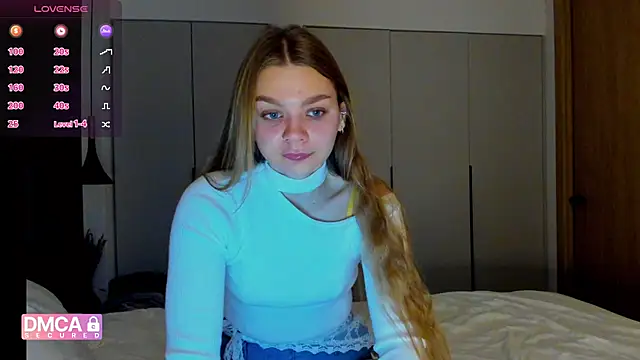 Molly sweetie online show from December 5, 2025, 7:18 am