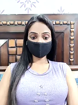 Snapshot of Yours-Bebo chatting on March 18, 2025, 2:39 pm Yours-Bebo online show from March 18, 2025, 2:39 pm