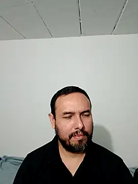 Snapshot of ElSunEagle chatting on October 22, 2025, 4:01 am ElSunEagle online show from October 22, 2025, 4:01 am