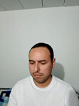 Snapshot of ElSunEagle chatting on September 13, 2025, 4:12 am ElSunEagle online show from September 13, 2025, 4:12 am