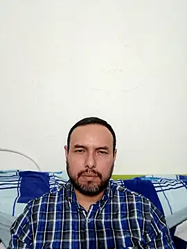 Snapshot of ElSunEagle chatting on October 6, 2025, 3:51 am ElSunEagle online show from October 6, 2025, 3:51 am