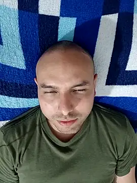 Snapshot of ElSunEagle chatting on February 6, 2025, 5:03 am ElSunEagle online show from February 6, 2025, 5:03 am