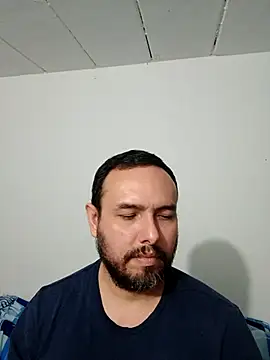 Snapshot of ElSunEagle chatting on October 25, 2025, 4:44 am ElSunEagle online show from October 25, 2025, 4:44 am