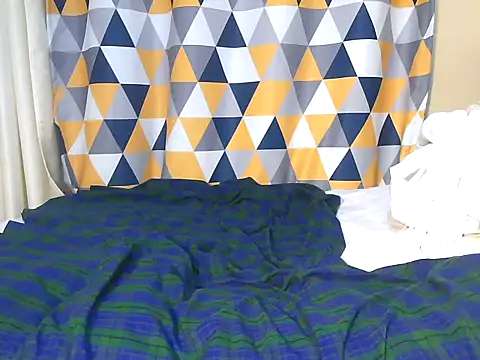 Snapshot of Mila_Melanie chatting on November 5, 2025, 12:47 am Mila Melanie online show from November 5, 2025, 12:47 am