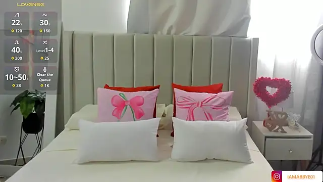 Snapshot of Abbye_blue01 chatting on February 20, 2026, 10:22 pm Abbye blue01 online show from February 20, 2026, 10:22 pm