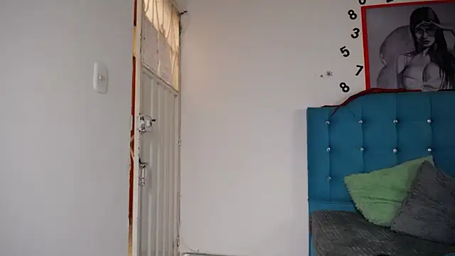 sweet skylove  online show from December 2, 2025, 2:52 pm