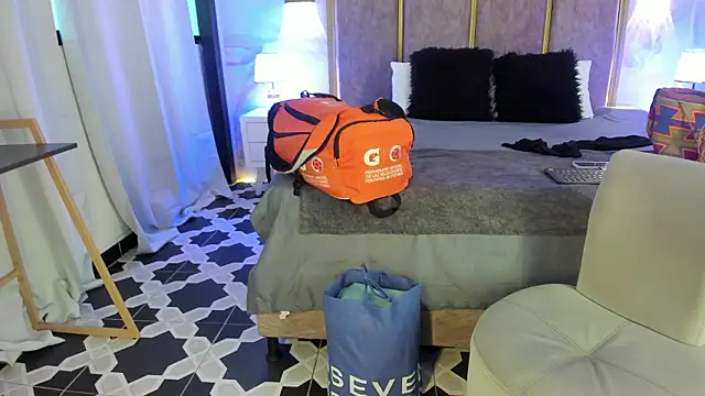 GiselOrtiz online show from February 24, 2026, 11:55 am