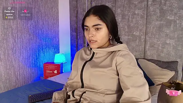 GiselOrtiz online show from September 10, 2025, 11:31 am