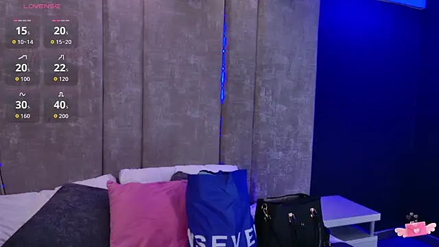 GiselOrtiz online show from November 28, 2025, 10:15 am