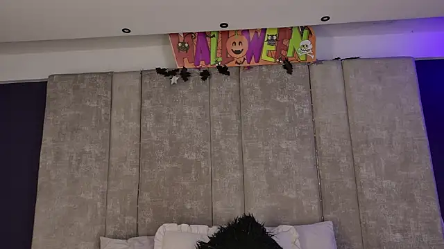 GiselOrtiz online show from November 4, 2025, 10:52 am