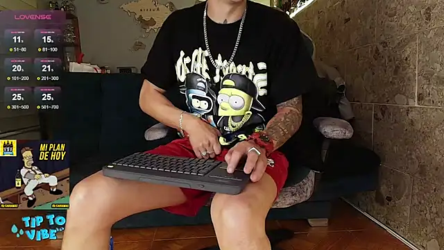 Snapshot of rogert_xx chatting on February 13, 2026, 1:05 am rogert xx online show from February 13, 2026, 1:05 am