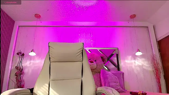 Silvana monroe online show from January 8, 2026, 1:28 pm