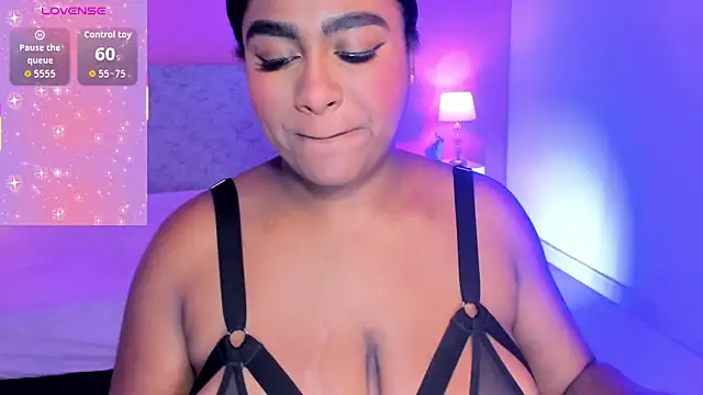 Snapshot of BlakmillerrGilson chatting on October 3, 2025, 8:10 pm BlakmillerrGilson online show from October 3, 2025, 8:10 pm