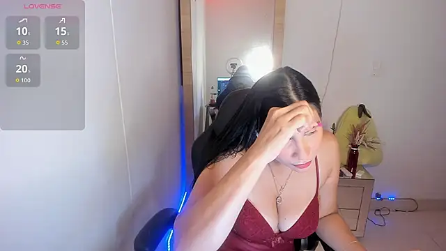 hellensexy online show from June 14, 2026, 4:08 pm